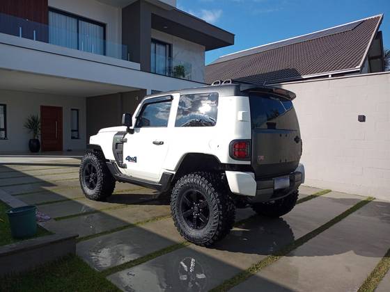 TROLLER T4 3.2 TGV 4X4 20V TURBO INTERCOOLER DIESEL CONNECT 2P MANUAL